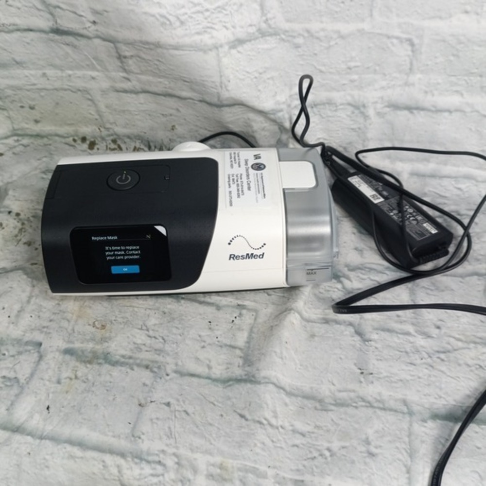 ResMed AirSense 11   Machine AutoSet HumidAir  - Only 49.6 Run Hours!